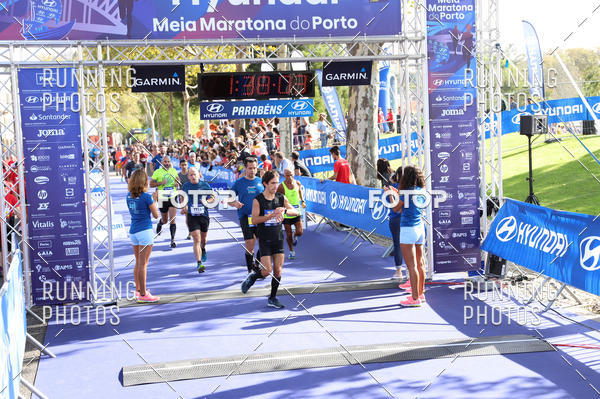 Buy your photos of the eventMeia Maratona Porto 2019 on Fotop