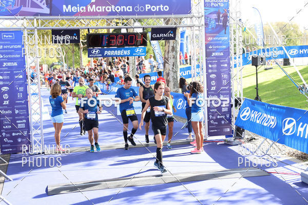 Buy your photos of the eventMeia Maratona Porto 2019 on Fotop