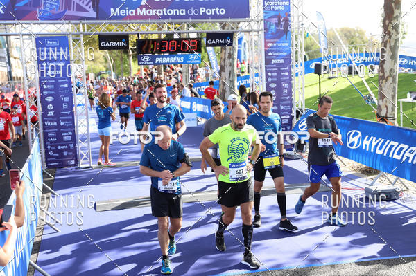 Buy your photos of the eventMeia Maratona Porto 2019 on Fotop