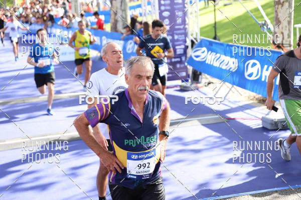 Buy your photos of the eventMeia Maratona Porto 2019 on Fotop