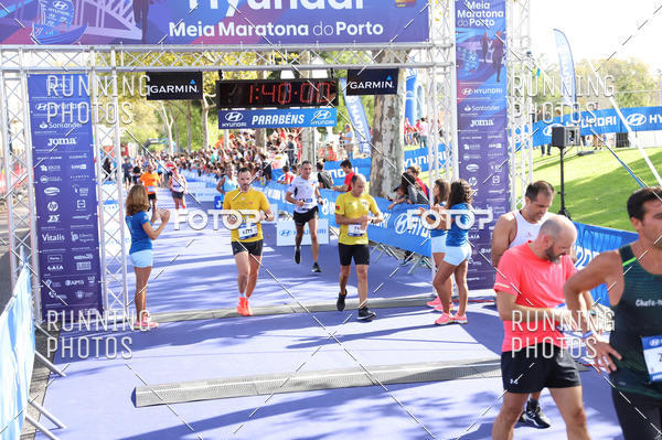 Buy your photos of the eventMeia Maratona Porto 2019 on Fotop