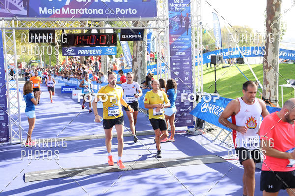Buy your photos of the eventMeia Maratona Porto 2019 on Fotop