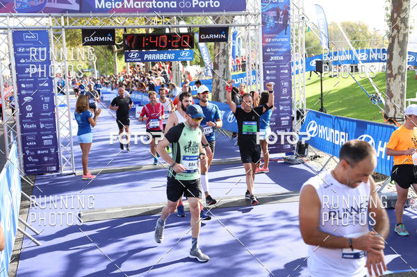 Buy your photos of the eventMeia Maratona Porto 2019 on Fotop