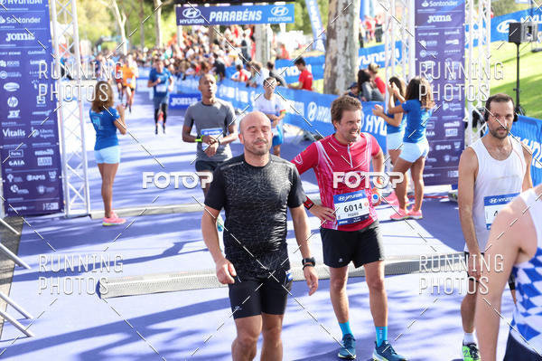 Buy your photos of the eventMeia Maratona Porto 2019 on Fotop