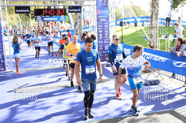 Buy your photos of the eventMeia Maratona Porto 2019 on Fotop