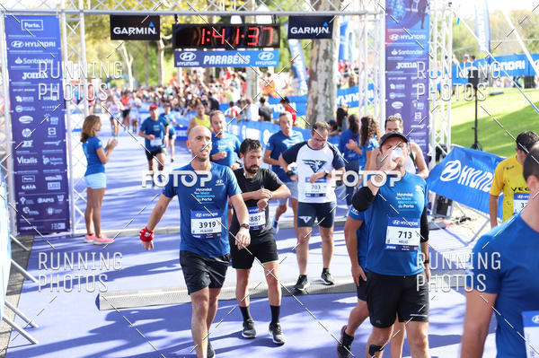 Buy your photos of the eventMeia Maratona Porto 2019 on Fotop