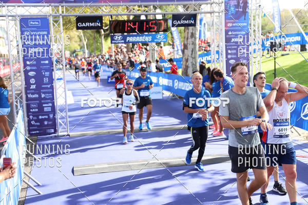 Buy your photos of the eventMeia Maratona Porto 2019 on Fotop
