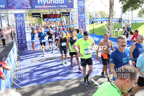 Buy your photos of the eventMeia Maratona Porto 2019 on Fotop