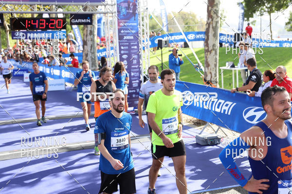 Buy your photos of the eventMeia Maratona Porto 2019 on Fotop