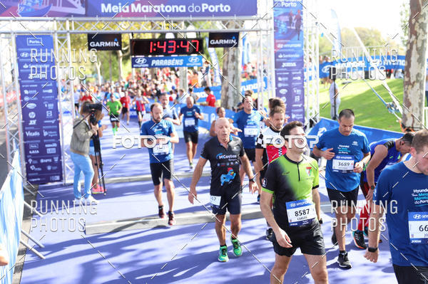Buy your photos of the eventMeia Maratona Porto 2019 on Fotop