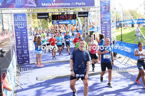 Buy your photos of the eventMeia Maratona Porto 2019 on Fotop