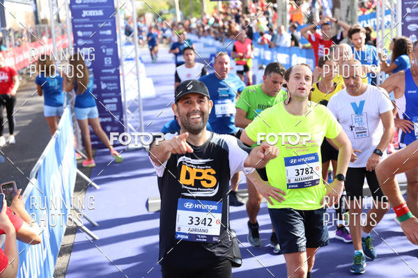 Buy your photos of the eventMeia Maratona Porto 2019 on Fotop