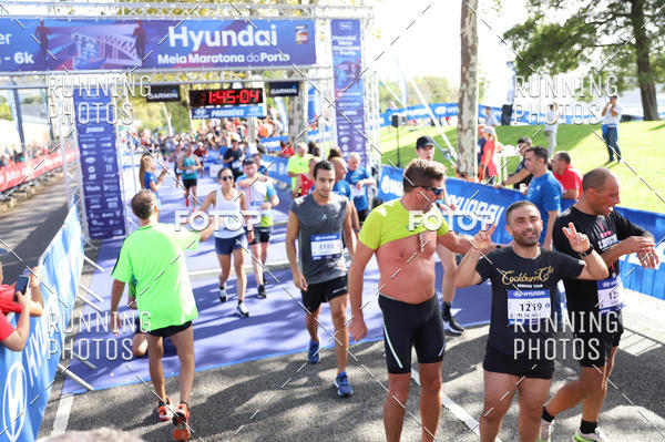 Buy your photos of the eventMeia Maratona Porto 2019 on Fotop