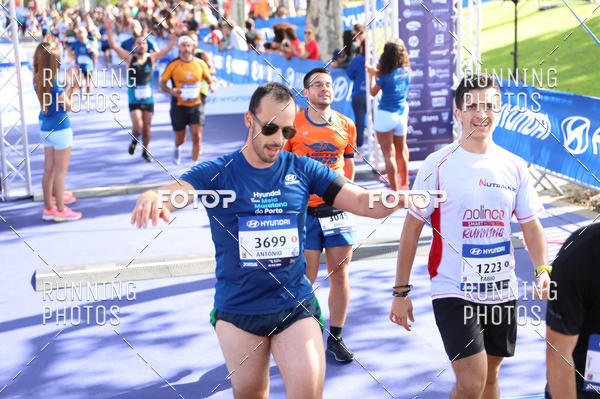 Buy your photos of the eventMeia Maratona Porto 2019 on Fotop