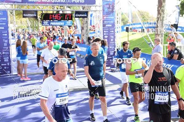 Buy your photos of the eventMeia Maratona Porto 2019 on Fotop