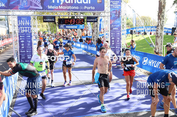 Buy your photos of the eventMeia Maratona Porto 2019 on Fotop