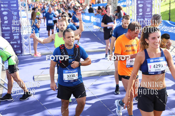 Buy your photos of the eventMeia Maratona Porto 2019 on Fotop