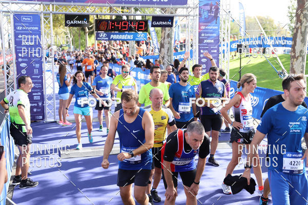 Buy your photos of the eventMeia Maratona Porto 2019 on Fotop