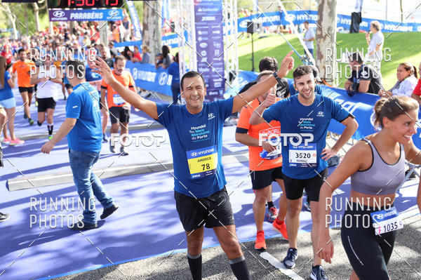 Buy your photos of the eventMeia Maratona Porto 2019 on Fotop