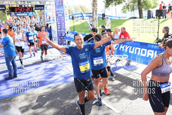 Buy your photos of the eventMeia Maratona Porto 2019 on Fotop