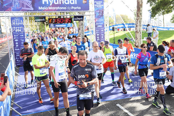 Buy your photos of the eventMeia Maratona Porto 2019 on Fotop