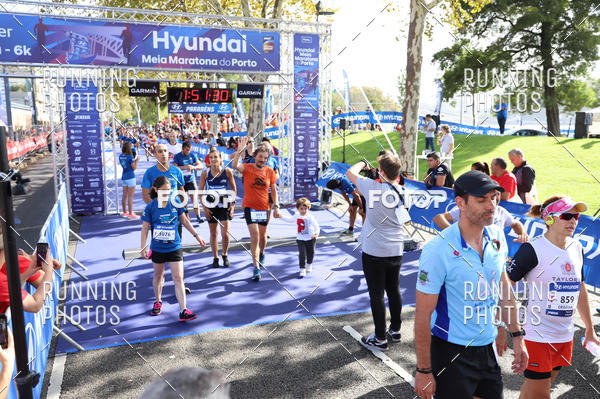 Buy your photos of the eventMeia Maratona Porto 2019 on Fotop
