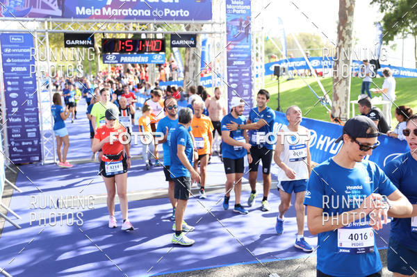 Buy your photos of the eventMeia Maratona Porto 2019 on Fotop