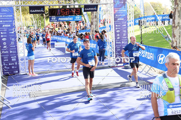 Buy your photos of the eventMeia Maratona Porto 2019 on Fotop