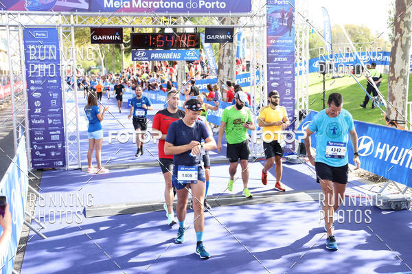 Buy your photos of the eventMeia Maratona Porto 2019 on Fotop