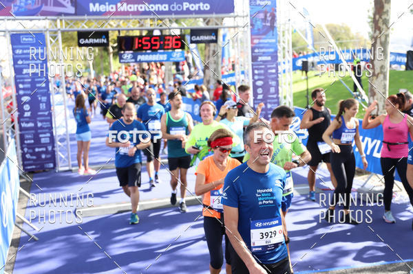 Buy your photos of the eventMeia Maratona Porto 2019 on Fotop
