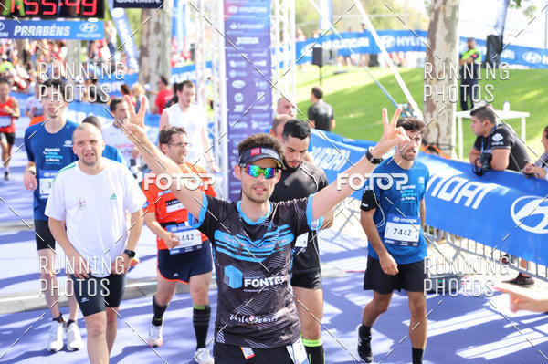 Buy your photos of the eventMeia Maratona Porto 2019 on Fotop