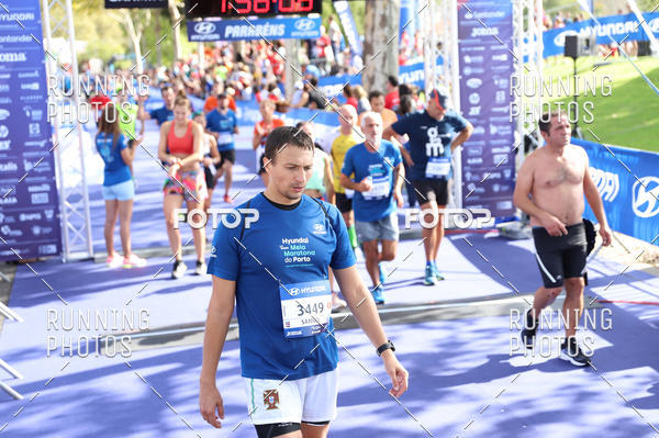 Buy your photos of the eventMeia Maratona Porto 2019 on Fotop