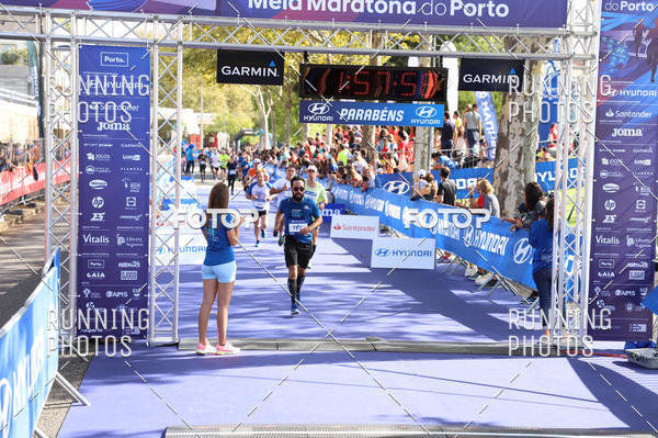 Buy your photos of the eventMeia Maratona Porto 2019 on Fotop