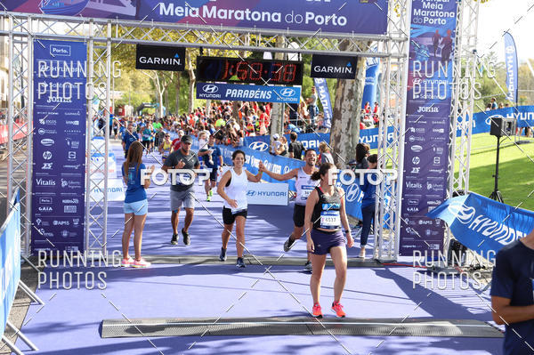 Buy your photos of the eventMeia Maratona Porto 2019 on Fotop