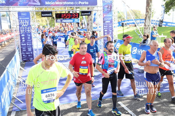 Buy your photos of the eventMeia Maratona Porto 2019 on Fotop