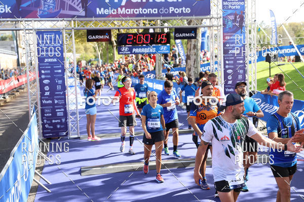 Buy your photos of the eventMeia Maratona Porto 2019 on Fotop