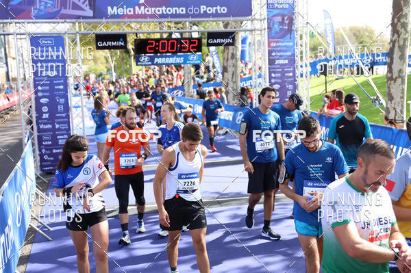 Buy your photos of the eventMeia Maratona Porto 2019 on Fotop