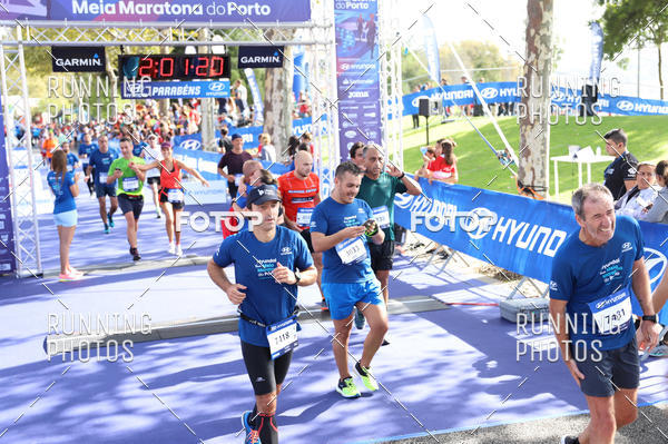 Buy your photos of the eventMeia Maratona Porto 2019 on Fotop