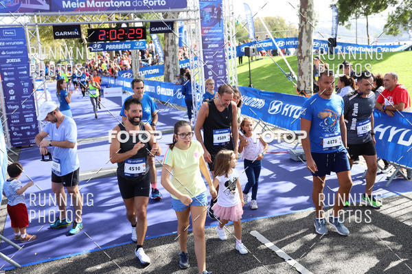 Buy your photos of the eventMeia Maratona Porto 2019 on Fotop