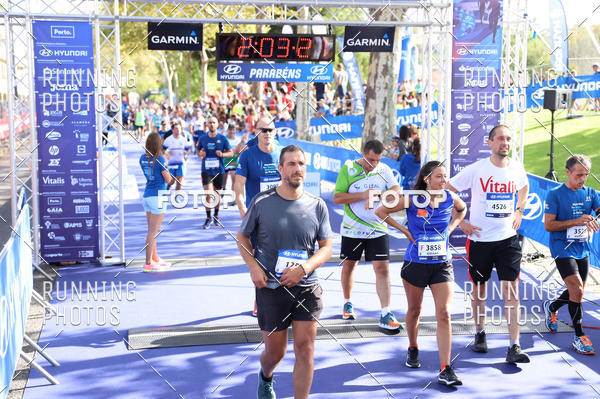 Buy your photos of the eventMeia Maratona Porto 2019 on Fotop