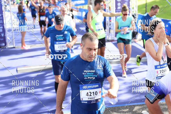 Buy your photos of the eventMeia Maratona Porto 2019 on Fotop