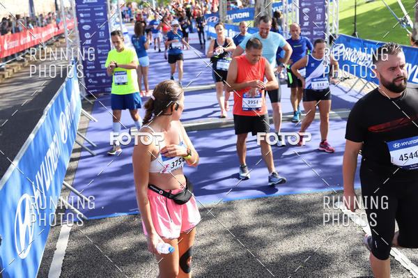 Buy your photos of the eventMeia Maratona Porto 2019 on Fotop