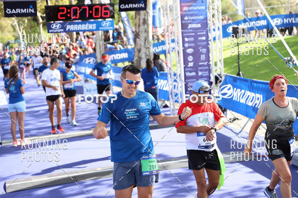 Buy your photos of the eventMeia Maratona Porto 2019 on Fotop