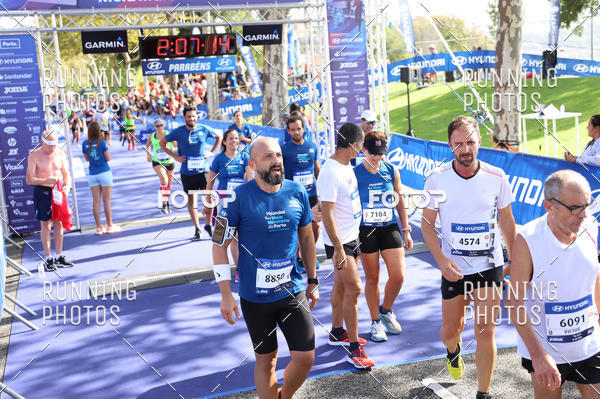 Buy your photos of the eventMeia Maratona Porto 2019 on Fotop