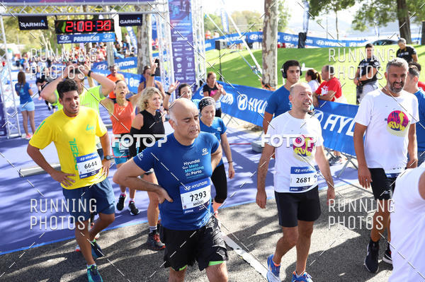 Buy your photos of the eventMeia Maratona Porto 2019 on Fotop