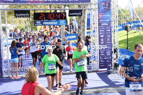 Buy your photos of the eventMeia Maratona Porto 2019 on Fotop