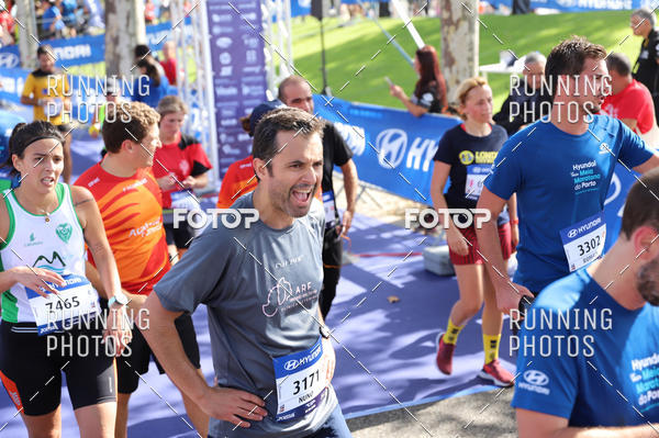 Buy your photos of the eventMeia Maratona Porto 2019 on Fotop