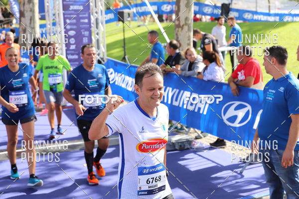 Buy your photos of the eventMeia Maratona Porto 2019 on Fotop