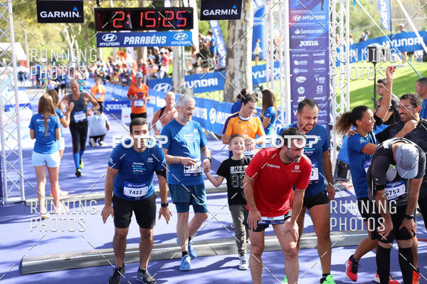 Buy your photos of the eventMeia Maratona Porto 2019 on Fotop