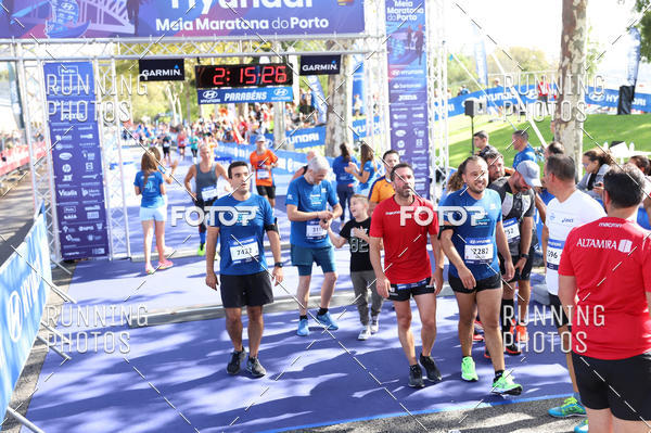 Buy your photos of the eventMeia Maratona Porto 2019 on Fotop